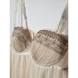 Flora Sheer Accordion Pleated Cream Gown Embroidery Built-in Bra Sz L
